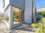 PANORAMALEBEN am Ortsrand von Grenzach: DHH mit 5 Zimmern, Wintergarten, Garten, Terrasse und Balkon - Grenzach-Wyhlen