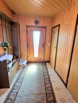 Wohnhaus mit schönem Grundstück in ruhiger Lage! - Penig