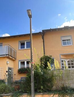 Einfamilienhaus und Zweifamilienhaus mit Nebengebäuden komplett zu verkaufen! - Kammerstein