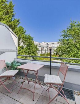 Lichtdurchflutete 3-Zimmer-Wohnung mit umfassender Dachterrasse und Tiefgaragenstellplatz - Wiesbaden