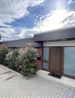 Lechenich: Bildschöner Bungalow mit großem Atrium, Sonnengarten und Großgarage - Erftstadt