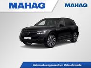 VW Touareg, 3.0 TDI R-Line BlackStyle NaviPro IQ Light Alu21SuzukaGRAPHITE (8-Stufen), Jahr 2022 - München