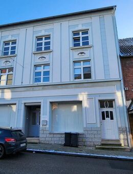 112 qm große 4 Zimmer Altbauwohnung mit Dachterrasse in Übach-Palenberg - Übach-Palenberg