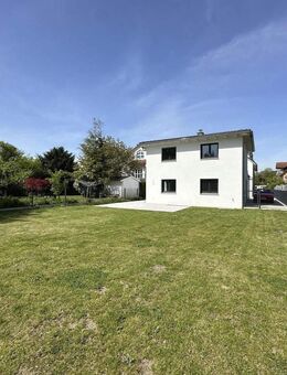 Fertig gestellt: Neubautraum in München-Lochhausen Energieeffizienz trifft Wohnkomfort - München