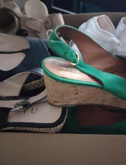 Verk. diverse Damenschuhe in Gr.40 zusammen zum Schnäppchenpreis von 20,00€ - Lübeck