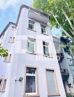 (R)eserviert!Modernisierte Altbau-Zweizimmerwohnung mit Balkon + Stellplatz (optional) - Frankfurt (Main)