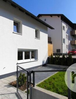 Vermietete, kernsanierte Wohnung als Doppelhaushälfte mit zwei Terrassen - Bad Abbach