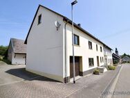 Viel Platz - viele Möglichkeiten! Teilsaniertes Einfamilienhaus in Sien - Sien