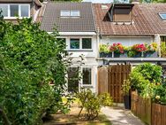 Sofort verfügbar! Traumhaus an der Elbe - Reihenhaus mit Terrasse, Garten und Carport - Wedel