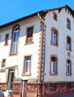 Charmante Maisonettewohnung mit Potenzial ! - Annweiler (Trifels)