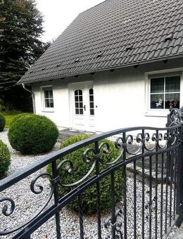 Wohnen, wie man sich's wünscht - stilvolles Einfamilienhaus mit Pool, Kamin & Wohlfühlgarantie! - Muldestausee