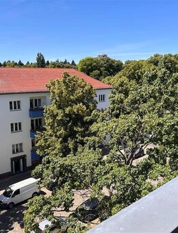 *Feine Balkonwohnung mit Himmelsblick* Aufzug + TG-Stellplatz* - Berlin
