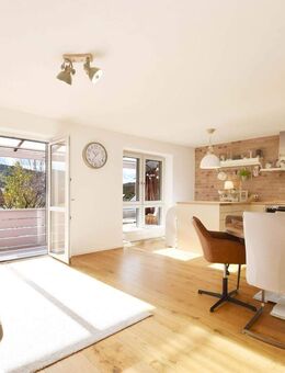 Wohnen mit Hauscharakter & Weitblick - hell, modern & TOP-Zustand! - Goldbach (Bayern)