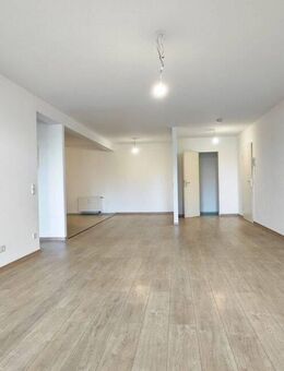 Moderne 2-Zimmer-Wohnung mit Balkon & Aufzug - Wohlfühlen garantiert! - Leipzig