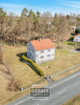 Vermietetes Zweifamilienhaus mit schönen Weitblicken - Berg (Regierungsbezirk Oberfranken)