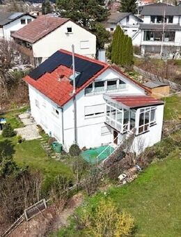 INTERESSANTES 3-FAM.HAUS- GEWACHSENES WOHNGEBIET VOGT - MIT PV ANLAGE - Vogt