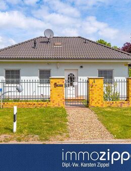 Moderner Bungalow nahe Falkenberg! Bj.2001, 3Zi.,Kü.,Bad mit Sauna, Kamin, Wi.-garten, 620m² Grdst. - Falkenberg (Brandenburg)