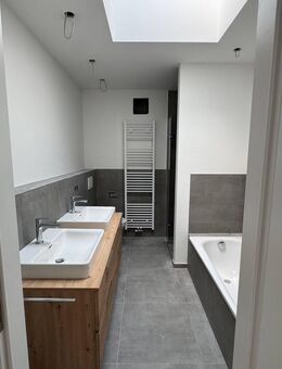 Großzügige, lichtdurchflutete 3-Zimmer-Citywhg. m. 2 Balkonen (Penthouse) in sonniger, ruhiger Lage - Kaiserslautern