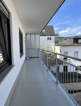 Trier City - frisch renovierte 3-Zimmer-Wohnung mit Balkon in der 3. Etage - Trier