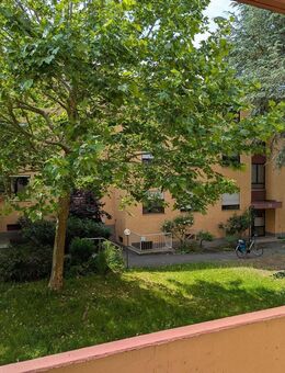 Sehr schöne 3-Zimmer-Wohnung mit Loggia in Buckenhof - Buckenhof