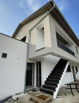 Erstbezug: Geräumige und Helle 4-Zimmer-Wohnung, mit großem Balkon und Stellplätzen - Wolpertswende