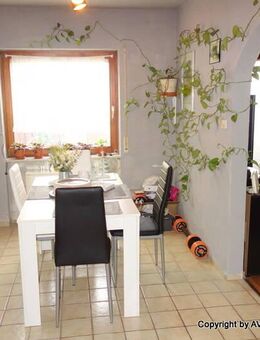 +++ AVERNET - 2,5 ZIMMERWOHNUNG MIT WINTERGARTEN UND KFZ-STELLPLATZ IN ALBBRUCK-BUCH +++ - Albbruck