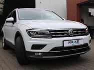 VW Tiguan, 2.0 TDI Highline, Jahr 2019 - Geeste