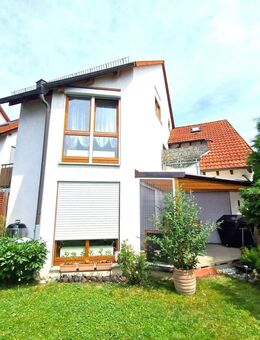 REIHENECKHAUS MIT 2 WOHNEINHEITEN - Dettingen (Teck)