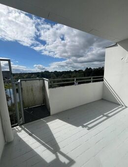 Zimmer mit Aussicht! Sanierte 1-Zimmer-Wohnung mit Balkon! - Flensburg