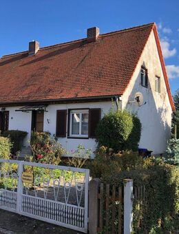 APOLDA Gepflegtes Einfamilienhaus (Doppelhaushälfte) in beliebter Wohnsiedlung mit Zufahrt + Garten - Apolda