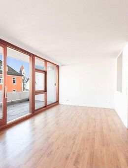 Terrassen-Wohnung in Villenviertel über zwei Etagen im Herzen Regensburg - Regensburg