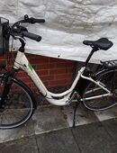 Verkaufe E Bike Damen Zündapp Z 510 28`` 3 Gang Nabenschaltung Weiß , mit F. Anhänger neu 29 Km gefahren 650 € in 21244