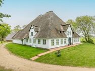 Luxuriös saniertes Anwesen unter Denkmalschutz in Alleinlage vor den Toren Sankt Peter-Ordings - Tönning