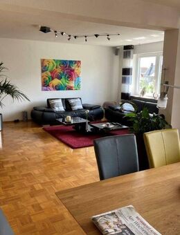 Hochwertig sanierte 3-Zimmer-Wohnung mit Balkon, Gartenanteil und Stellplatz in zentraler Lage - Eltville (Rhein)