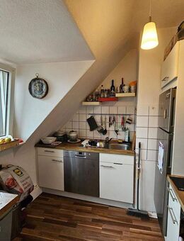 Charmante 3-Zimmer Dachgeschosswohnung inkl. Küche in zentraler Lage - Witten