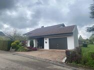 Einfamilienhaus mit großem Garten und Doppelgarage - Straubenhardt