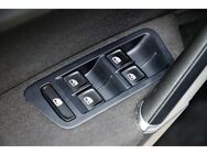 VW Golf 7 Variant 1.6TDI 110PS Comfortline Navi USB - Teltow