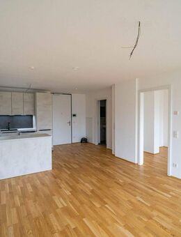 Wunderschöne Zwei-Zimmer-Wohnung mit Blick ins Grüne - Regensburg