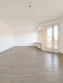 Helle 3-Zimmer-Wohnung mit Balkon & Loggia in Steinau-Ulmbach - Steinau (Straße, Brüder-Grimm-Stadt)