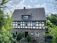 Gepflegtes 1-2 Familienhaus mit schönem Garten im historischen Ortskern von Grebenstein - Grebenstein