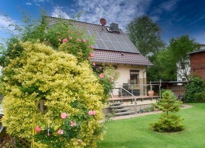 Idyllisches Leben in Vierlinden mit autarkem Strom - Einfamilienhaus + flex. nutzbares Nebengebäude