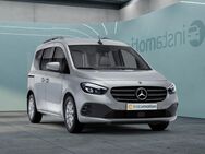 Mercedes T 180, Progressive MBUX, Jahr 2023 - München