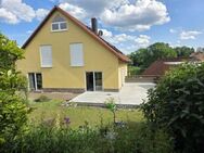Wohn- und Geschäftshaus mit Lagerflächen, herrlicher Blick, 3 Garagen-StPl, + 4 StPl, in 97534 Waigolshausen-Hergolshausen zwischen Würzburg / Schwei - Waigolshausen