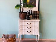Kommode, vintage, antikstil, Shabby Chic, Landhaus, drei Schubladen, Augenweide - Gundelsheim Zentrum