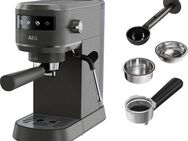 AEG Espressomaschine Gourmet 6 EC6-1-6BST, Korbfilter, Siebträger