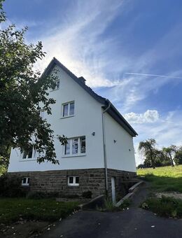 SANIERTES EINFAMILIENHAUS IN ALLEINLAGE - TEILBAR IN ZWEI WOHNEINHEITEN! Zweifamilienhaus - Waldbröl