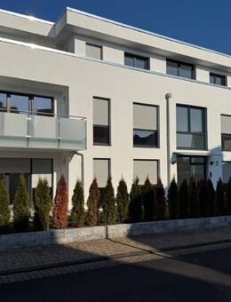 /// Erstbezug - 3 Zimmer, Küche, Bad, Gäste-WC und Balkon/Terrasse in Baunatal Großenritte /// - Baunatal