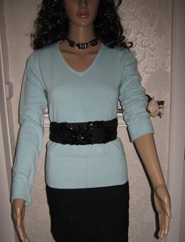NEUw * Klassisch * stylisch * V- Ausschnitt * Bodcon * Feinstrick * Pullover "COLORS OF THE WORLD" Gr. 38- 40/ S- M * himmel- hell- blau * serenety * - Riedlingen