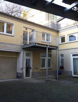 Renovierte 3-Zimmer-Maisonette-Wohnung mit Balkon - Krefeld