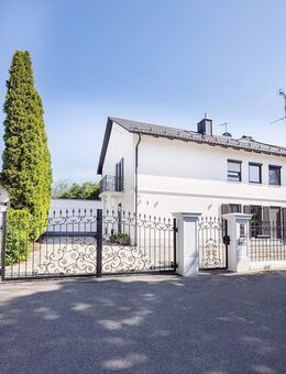 Privatverkauf - ohne Provision! Mediterranes Mehrgenerationenhaus mit über 400 m² nutzbarer Flä - Gilching